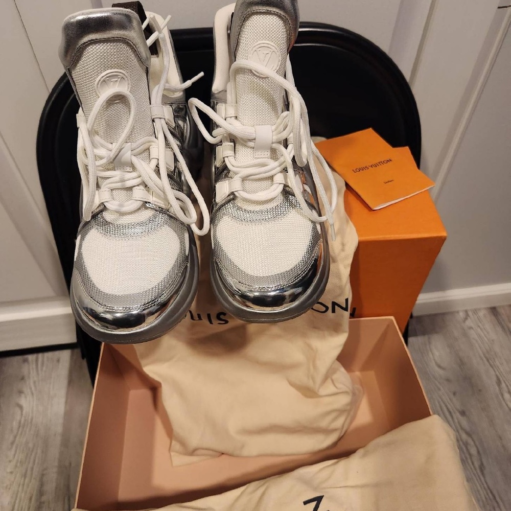 Louis Vuitton Silver/White Mesh and Leather Archlight Sneakers Size 39 - Picture 8 of 11